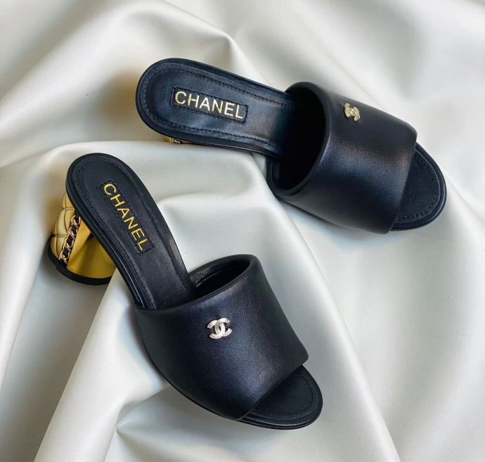 FOOTWEAR