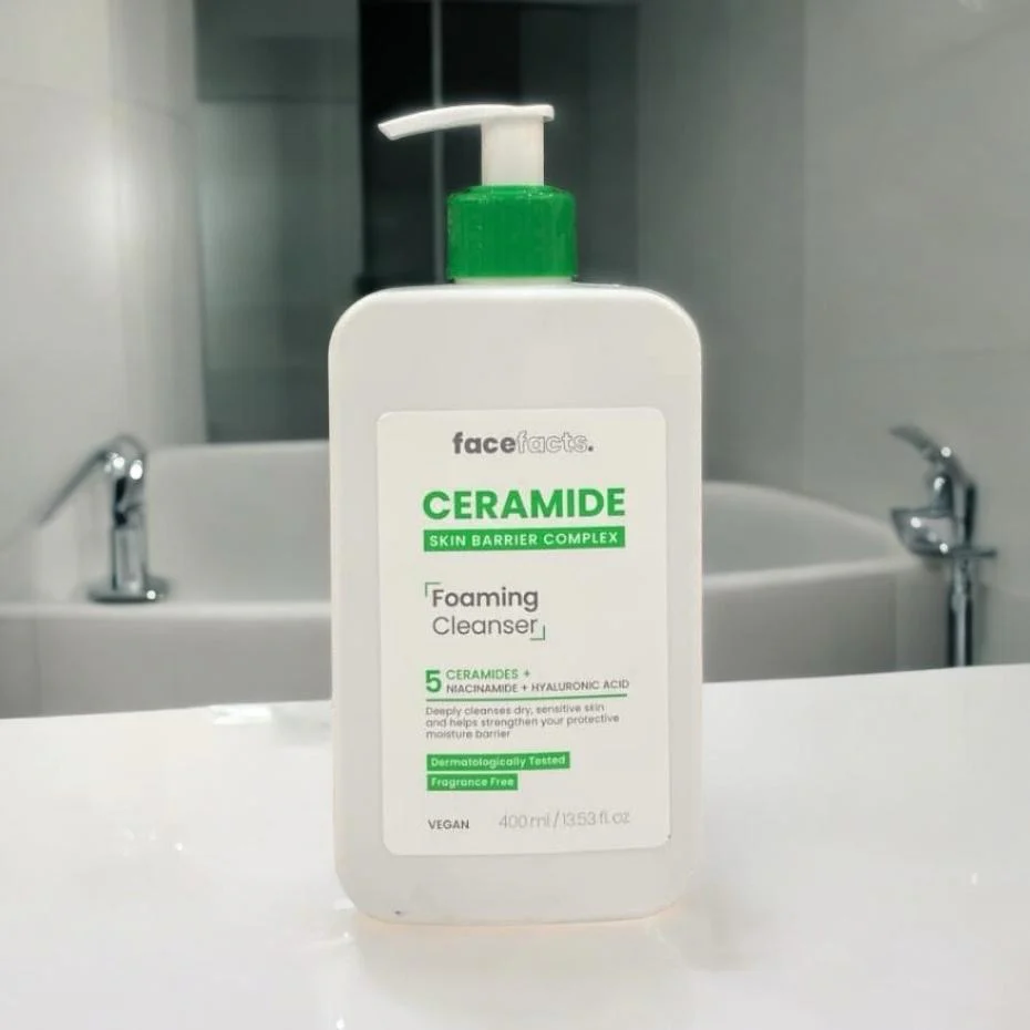 facefacts Ceramide Foaming cleanser